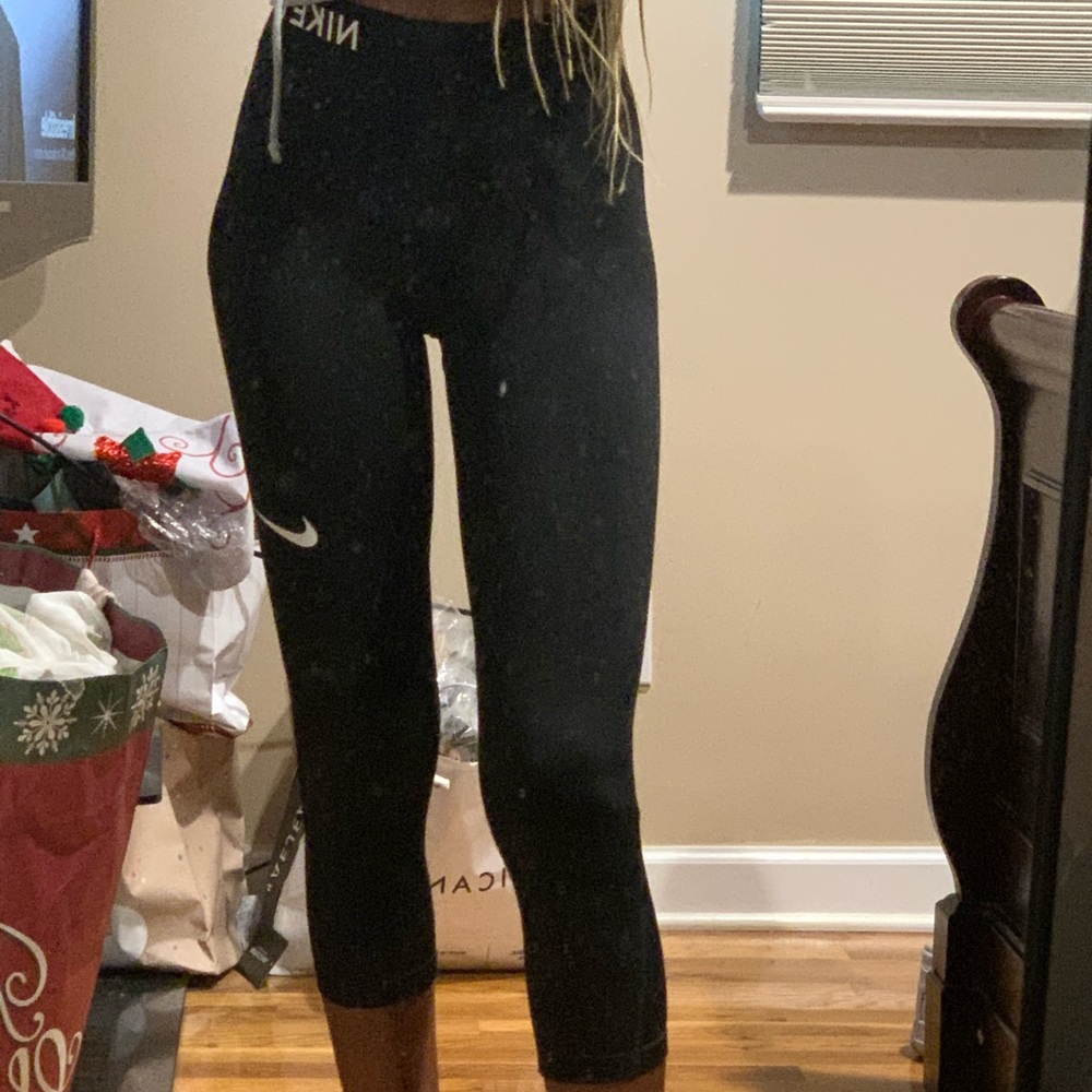 women’s nike pro capri leggings - Picture 3 of 3